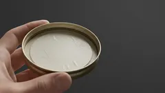 Puțini știu la ce folosește discul de plastic din capacele borcanelor